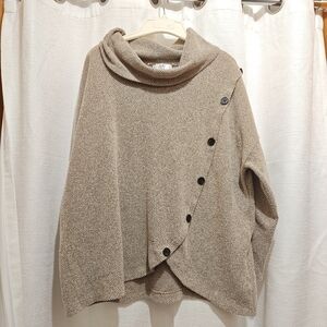 Retrology Elegant Beige Buttoned Sweater